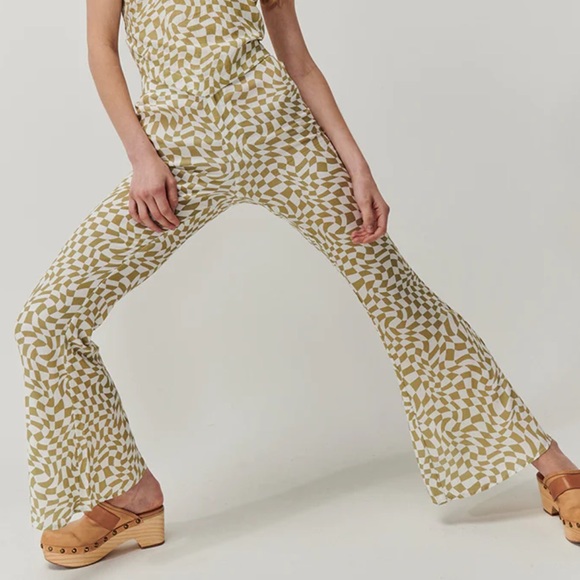 Retro Checkered flare pants!! ✌🏼 - Picture 1 of 13